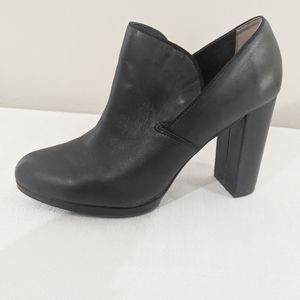 me too cara platform bootie